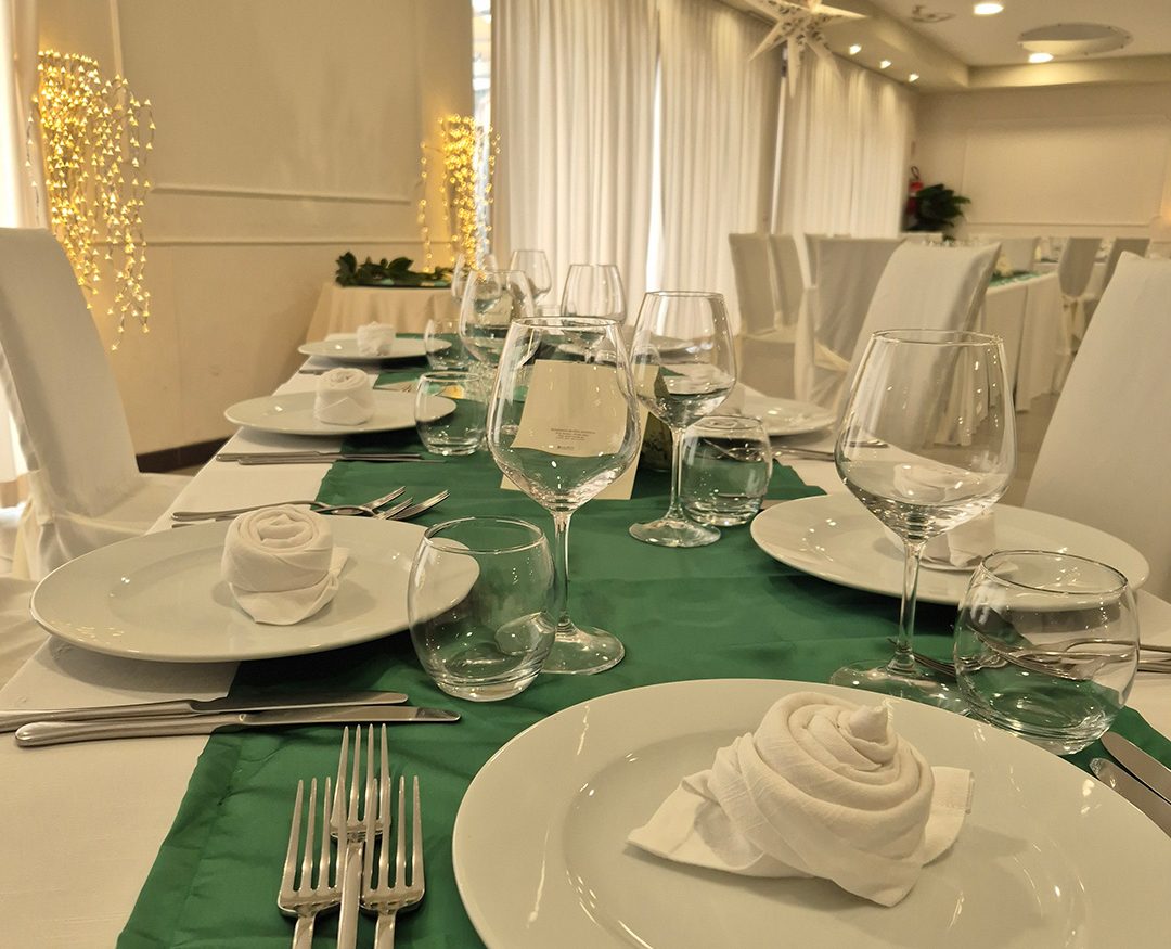 La tavola apparecchiata del ristorante Insteia